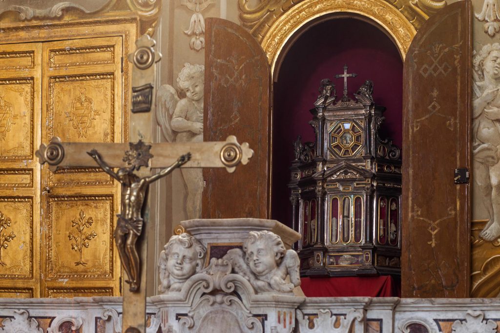 "Sanctorum splendor"